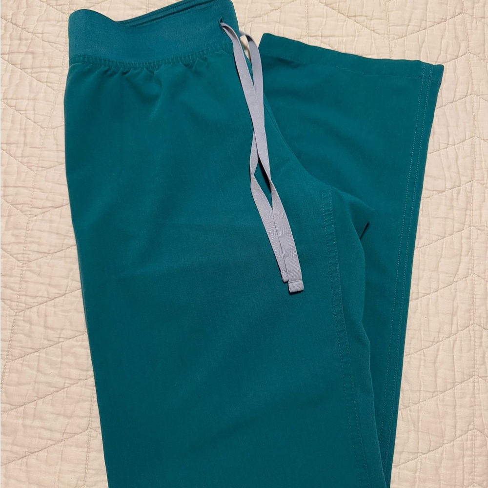 Figs Livingston scrub pants